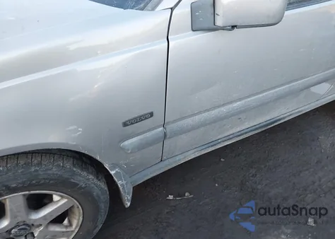 1998 Volvo V70 Awd из США, поврежденный, VIN YV1LZ5640W2458641